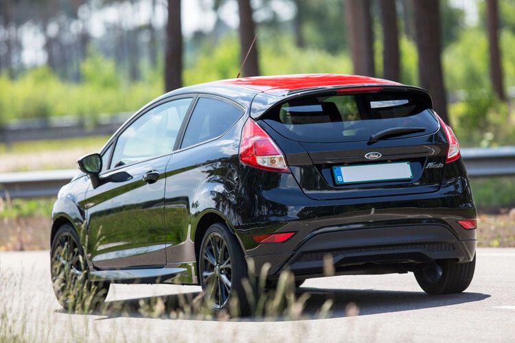 Optisch setzt der neue Mini-Sportler durchaus Akzente. (Foto: Ford)