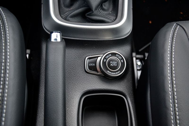Das Allradsystem hat vier Fahrmodi. Im Standardmodus „Auto“ erfolgt die Kraftübertragung an die Vorderräder; die Hinterachse wird nur bei Bedarf stufenlos hinzugeschaltet. (Michel/»kfz-betrieb«)