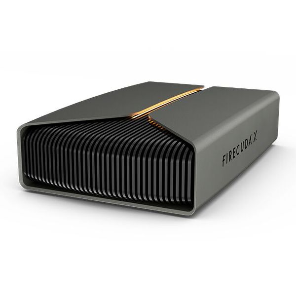 Seagate bietet die FireCuda X Vault mit Speicherkapazitäten von 8 TB und 20 TB an. Die RGB-Beleuchtung ist konfigurierbar. (Bild: Seagate)