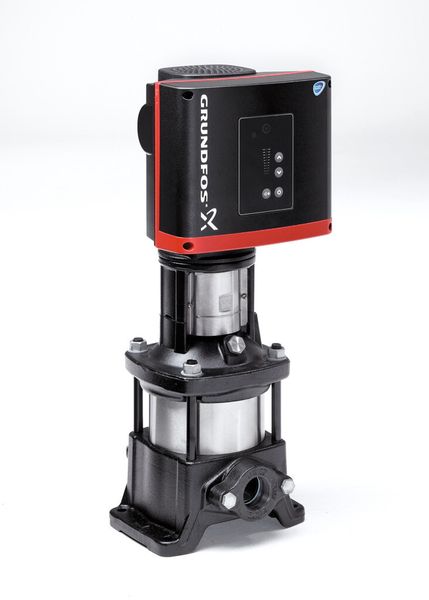 Bild 2: Vertikale Hochdruckpumpe CRE mit dem neuen MGE-Hocheffizienzmotor. (Bild: Grundfos)