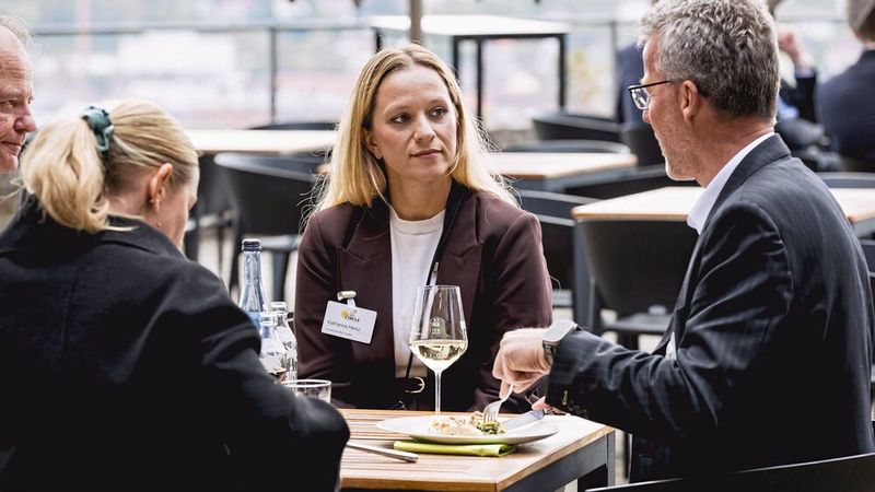 Outdoor-Business-Lunch  (Bild: Stefan Bausewein)