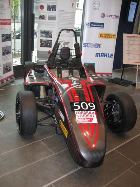 Attraktiver Träger für mehrere von Studierenden entwickelten 'Embedded'-Mikrosysteme.  (Bild: Hermann Strass)