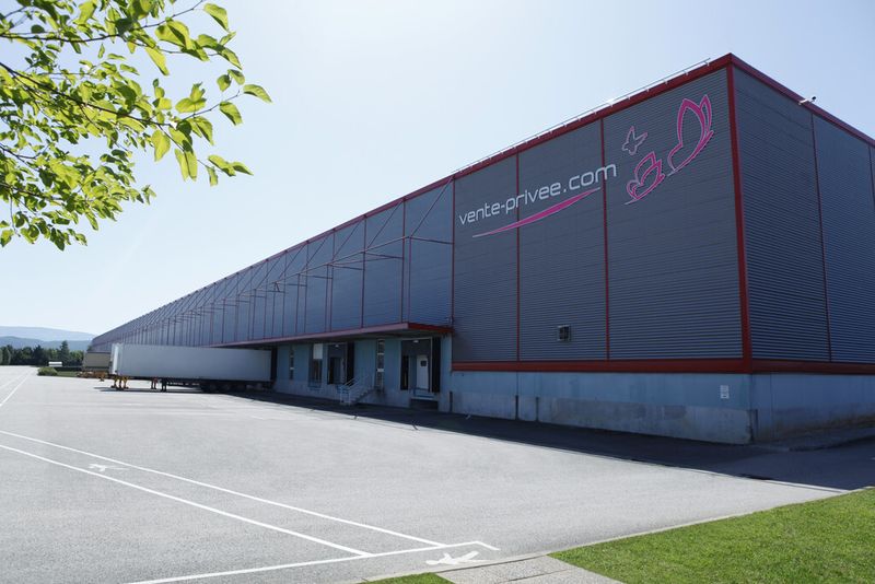 In Lyon hat VP seine Logistik zentralisiert. In mehreren Immobilien lagern die Produkte. (Bild: Vente Privee)