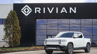 Volkswagen stockt seine Anteile an Rivian auf. (Bild: Rivian)