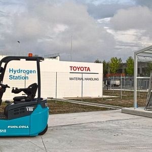 (Toyota Material Handling)