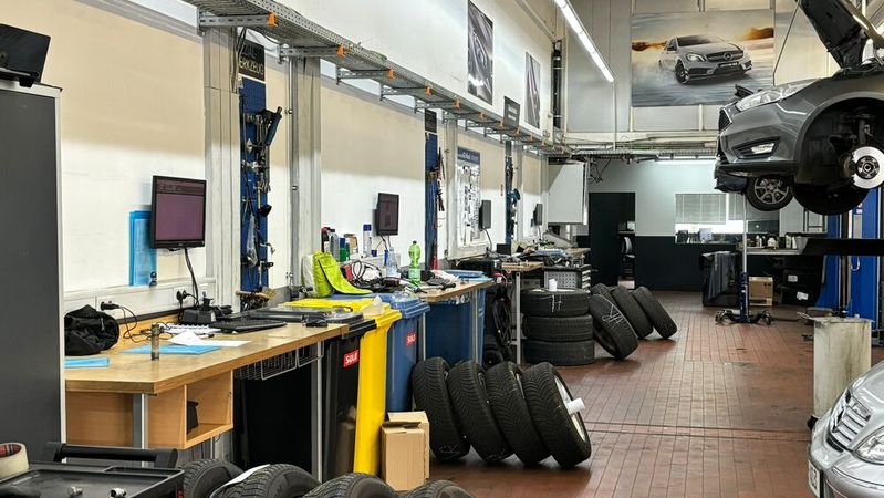 Mit dem endgültigen Start der Umrüstsaison im April ging es auch mit den Auslastungen in den den Werkstätten nach oben. (Bild:  Schreiner – VCG)