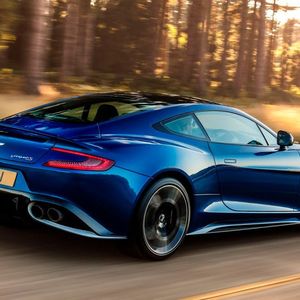 (Aston Martin)