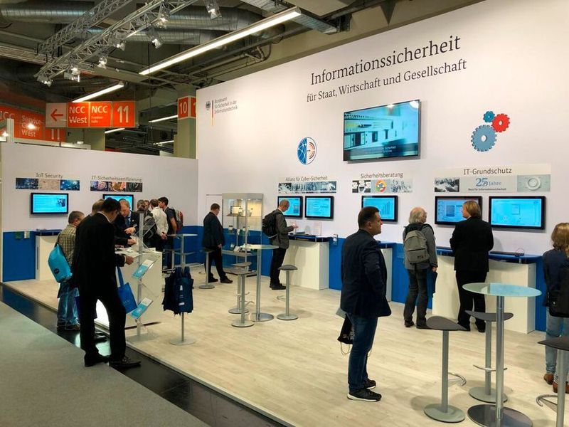 Bundesamt für Sicherheit in der Informationstechnik

Auch das Bundesamt für Sicherheit in der Informationstechnik war mit einem Stand auf der it-sa 2019 vertreten und nutzte den Messeauftritt vor allem, um auf die Wichtigkeit wirkungsvoller Sicherheitsmechanismen hinzuweisen. Ohne diese kann die Digitalisierung von Wirtschaft und Verwaltung nicht effektiv betreiben werden. Das BSI bietet daher Informationsangebote zur aktuellen IT-Sicherheitslage, ergänzt um Hinweise zu konkreten Maßnahmen, mit denen das Thema Security im eigenen Unternehmen umgesetzt werden kann.
Mehr Informationen unter www.bsi.bund.de
 (Vogel Communications Group)