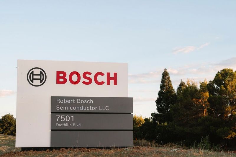 Bosch is investing up to $2 billion to transform the Roseville site into a facility that produces and tests SiC semiconductors with state-of-the-art processes and equipment. (Source: Bosch)