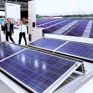 2012 speisten mehr als 1,2 Mio. Photovoltaik-Anlagen bundesweit über 28.000 GWh Strom ein.