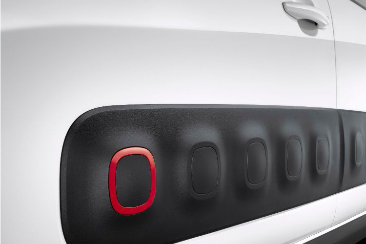 Aufprallschutz: Bei C4 Cactus führt Citroën den Seitenschutz „Airbump“ erstmals ein. (Citroën)