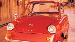Der japanische Autobauer Madza besteht seit 100 Jahren. 1960 brachte der Hersteller den kleinen R360 auf dem Markt, der sich als Marktführer bei den Kei-Cars positionierte. (Mazda)