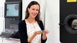 Für ihre Forschungsarbeiten wird Frau Dr. Lindemann unter anderem an den Anlagen für die Additive Fertigung am Fraunhofer IFAM in Dresden tätig sein. (Fraunhofer IFAM)