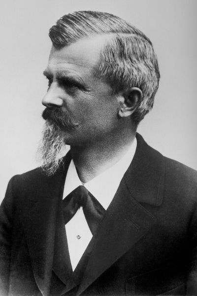 Wilhelm Maybach, 9. Februar 1846 bis 29. Dezember 1929. Mobilitätspionier, Konstrukteur des ersten modernen Automobils, Chefkonstrukteur der Daimler-Motoren-Gesellschaft bis 1907. (Bild: Mercedes-Benz AG)