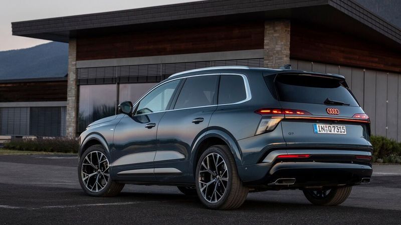 Schicke OLED-Rückleuchten verleihen dem Q7 eine technisch wertige Anmutung. (Bild: Audi)