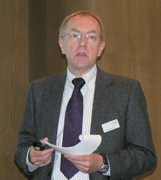 Dr. Ralph Wiechers, Abteilungsleiter Statistik beim VDMA, informierte über „Maschinenbaukonjunktur 2009 - Im freien Fall“.
 (Archiv: Vogel Business Media)