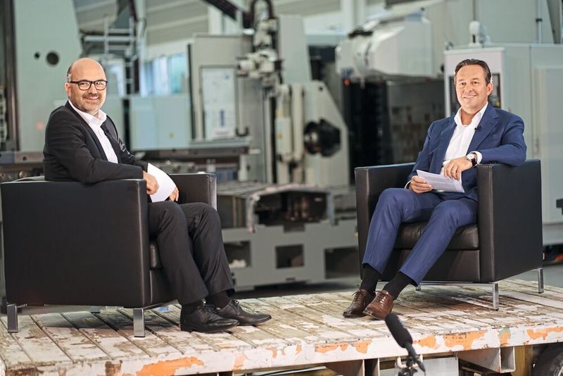 Starrag CEO Dr. Christian Walti (rechts) zusammen mit Starrag CSO Alexander Attenberger, der seit dem 1. April 2020 für den Bereich Sales der Starrag Group verantwortlich ist. (Starrag)