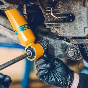 Sicherer fahren mit Wohnwagen oder Anhänger (BILSTEIN 2021)