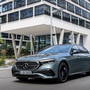 Die Business-Limousine präsentiert sich als kleine S-Klasse.(Bild:  Mercedes-Benz)