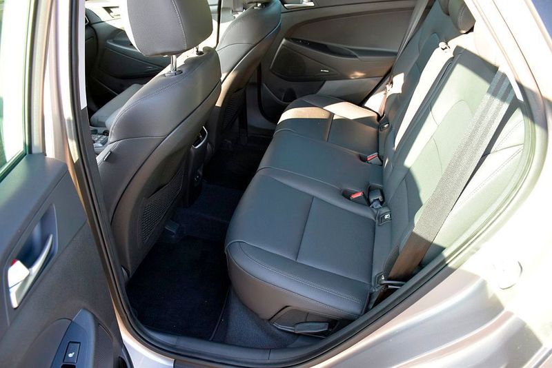 Das Platzangebot des SUVs kann sich auch in der zweiten Reihe sehen lassen. (Rosenow / »kfz-betrieb«)