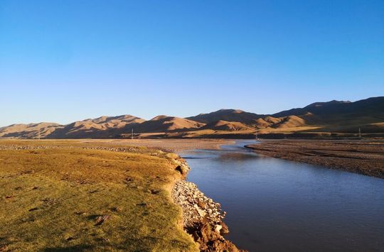 Flusslandschaft auf dem Qinghai-Tibet-Plateau(Bild:  © Sen Xu)