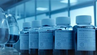 Super-C hat ein Verfahren zur Herstellung von Graphen in wenigen Schichten (FLG) und damit von Pasten für Elektroden in Lithium-Ionen-Batterien entwickelt. (Bild: Super-C)