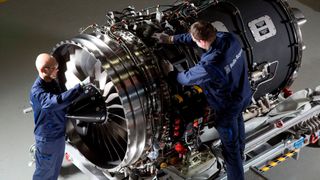 Auf KI und ML spezialisierte Chips helfen, die physikalischen Gegebenheiten in einem kompletten Gasturbinen-Triebwerk zu simulieren. (© Rolls-Royce 2013)