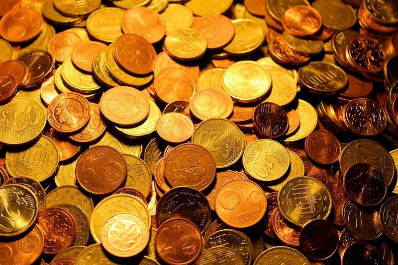 Die Umstellung auf die hochwertigere Qualitätskette sparte dem Unternehmen mehr als 12.000 EUR pro Jahr im Vergleich zu dem vorher eingesetzten Produkt. Hinzu kommen Einsparungen an Instandhaltungs- und Produktionsausfallkosten. Insgesamt belaufen sich die frei gewordenen Mittel jährlich auf mehr als 50.000 EUR. (pixabay.com/CC0)