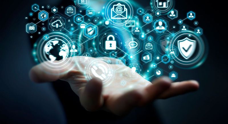 Mit dem Portfolio der Produktfamilie mGuard erhalten die Anwender nicht nur sehr zuverlässige und intelligente Hardware, sondern auch smarte Secure Cloud Services für einen einfach konfigurierbaren und gesicherten Fernzugriff.  (Bild: sdecoret@shutterstock.com)