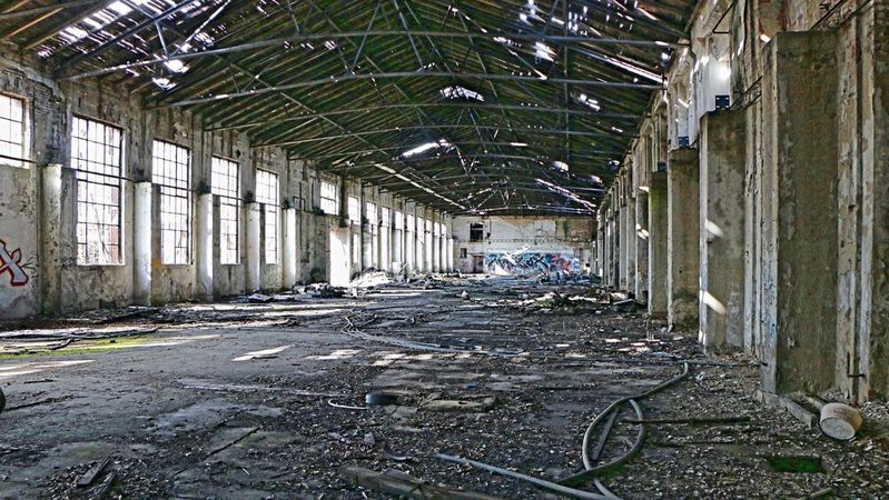 Ende Gelände oder der Beginn eines Wandels? In der Automobilindustrie gehen derzeit zehntausende Jobs verloren.(Bild:  frei lizenziert /  Pixabay)