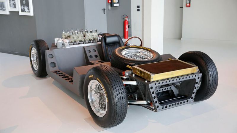 Das Chassis von 1965 hat bis heute überlebt und steht aktuell in der historischen Abteilung Polo Storico von Lamborghini. (Bild: Lamborghini)