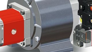 Sonceboz hat die kompakten, leichten BLDC-Elektromotoren der CPM90-Serie speziell für die Elektrifizierung von Nebenaggregaten entwickelt. So lassen sich Hydraulikpumpen in Nutzfahrzeugen unabhängig vom Verbrennungsmotor mit variablen Drehzahlen antreiben und bedarfsgerecht steuern.  (Sonceboz)