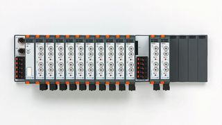 Die modularen LCOS-LUNA Backplanes mit integriertem Daten- und Powerbus ermöglichen eine intelligente Stromüberwachung.
 (Bild: Lütze)