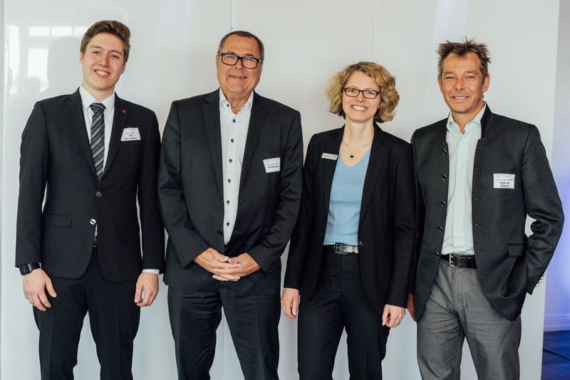 (v. l.) Tim Peinemann (C&P), Ralf Burgdorf (Citrix), Stephanie Pelch (C&P) und Raphael Bühner (Citrix) (dbc (deutschlands business-cloud))