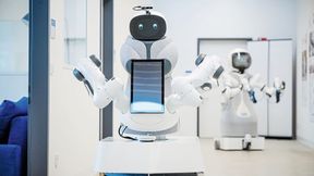 Der neue Assistenzroboter steht künftig im Vordergrund der Forschungen in Garmisch. Im Hintergrund: Der Garmi der ersten Generation. (Bild: Max Merget)