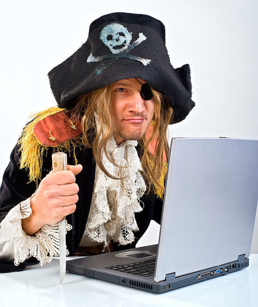 Was macht ein Pirat am Computer? Er drückt die Enter-Taste. (Noam - stock.adobe.com)