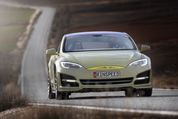 Mit dem vollelektrisch angetriebenen Konzeptfahrzeug „XchangE“ zeigt die Schweizer Ideenschmiede Rinspeed auf dem Genfer Auto-Salon die Zukunft des autonomen Fahrens.  (Rinspeed)