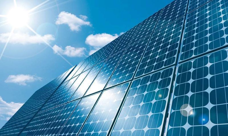 Ob waferbasierte Solarmodule oder Module in Dünnschichttechnik – die Fertigung dieser Produkte ist ein extrem sensibler und komplexer Prozess. (Archiv: Vogel Business Media)