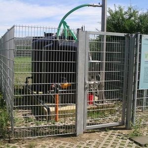 Gaswäscher zur CO2-Düngung: Aus einer Rauchgasleitung vom Braunkohlekraftwerk wird CO2 in die Algensuspension geleitet, damit die Mikroorganismen optimale Wachstumsbedingungen haben. 