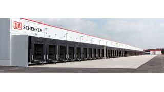 Am Flughafen Hannover-Langenhagen hat DB Schenker ein leistungsfähiges, nachhaltiges Umschlagterminal mit 7800 m² Lagerfläche eingeweiht. (Timm Rausch/DB Schenker)