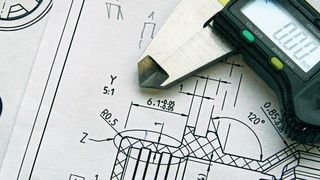 Normen bieten gleich mehrere Vorteile: Sie steigern unter anderem die Effizienz, beschleunigen die Auftragsabwicklung, vereinfachen die Fertigung und senken das Produkthaftungsrisiko. (gemeinfrei)