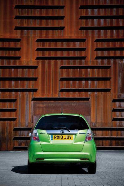 Mit dem Marktstart des Jazz Hybrid 2011 feierte die Hybridtechnologie Einzug in das Kleinwagensegment (Bild: Honda)