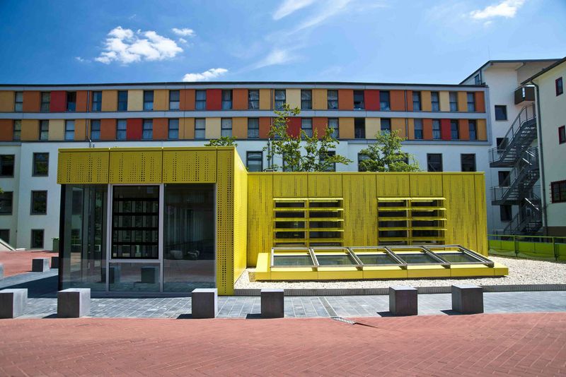 Auf dem Südcampus der Technischen Universität Berlin wurde heute das neue Gebäude des Bascat-Labors (im Vordergrund) eröffnet. (Bild: TU Berlin/PR/Jacek Ruta)
