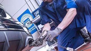 Vertrauen ist gut, Kontrolle ist besser: Die Endrohrmessung im Rahmen der Abgasuntersuchung wird Pflicht. (Promotor)