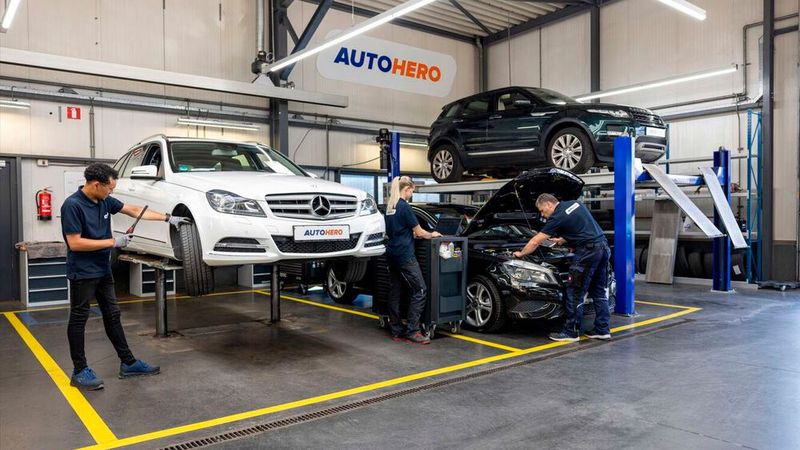 Eines der Produktionszentren der Auto-1-Gruppe(Bild:  Auto-1-Gruppe)