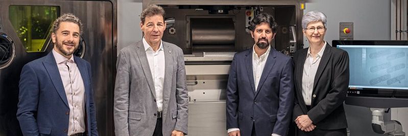 Die Autoren der Forschungsarbeit (von links): Dr.-Ing. Peter Frohn-Sörensen, Prof. Dr.-Ing. Bernd Engel, Dr.-Ing. Mohammad Reza Khosravani und Prof. Dr.-Ing. Tamara Reinicke.(Bild:  Universität Siegen)