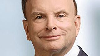 Rechtsanwalt Karl-Heinz Gimmler ist Fachanwalt für Transportrecht und Spezialanwalt für Kontraktlogistikrecht. (Gimmler)