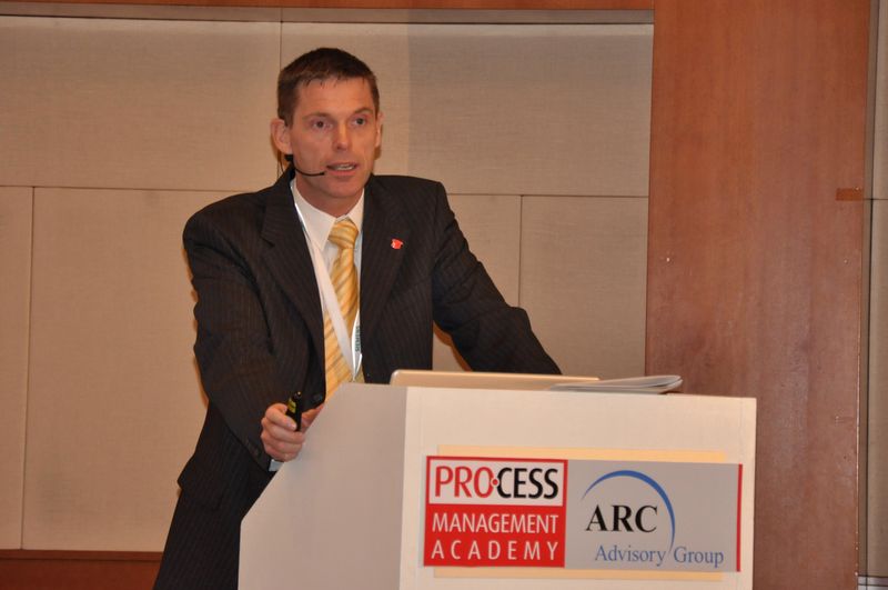 Thomas Menze, Partner bei SPPC, betrachtete in seinem Vortrag den Faktor Mensch.  (Bild: M.Henig/PROCESS)