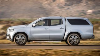 In Deutschland müssen 7.550 Fahrzeuge überprüft werden. (Bild: Daimler)