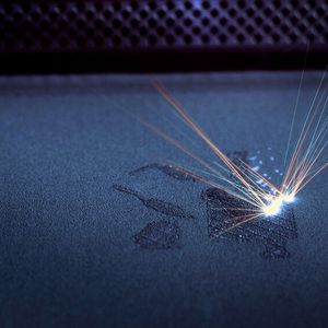 Bild 3: Der schichtweise Aufbau beim 3D-Druck mit Edelstahl Rostfrei ermöglicht jede geometrische Komplexität ohne vorherigen Werkzeug- oder Formenbau.(Bild:  EOS)